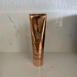 KORA Organics Tumeric Brightening Mask